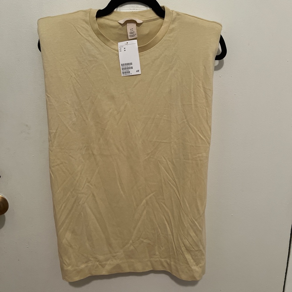H&M Padded Shoulder Sleeveless Top | Sz. M | Color: Light Yellow | NWT